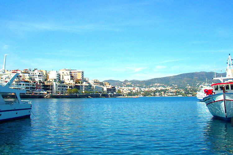 Agios Nicolaos: By the port